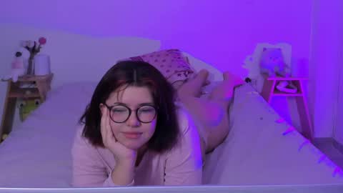 Snapshot of marcy_grey chatting on March 1, 2025, 1:29 pm danna online show from March 1, 2025, 1:29 pm