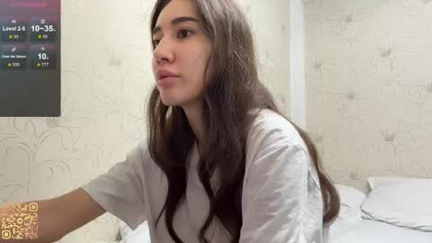 Snapshot of margaretawieczorek chatting on June 7, 2026, 5:22 am Emily online show from June 7, 2026, 5:22 am