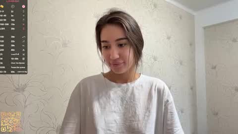 Snapshot of margaretawieczorek chatting on July 14, 2026, 7:24 am Emily online show from July 14, 2026, 7:24 am