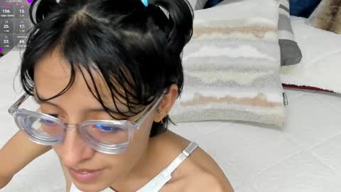 Aitana online show from February 28, 2025, 4:43 am