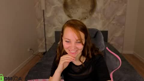 Margo Kellly online show from April 21, 2026, 1:07 am