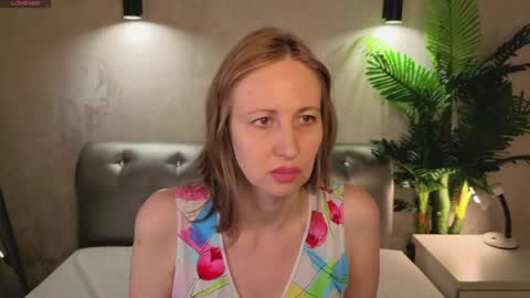 Snapshot of margo_robbbie chatting on March 26, 2026, 1:01 am margo_robbbie online show from March 26, 2026, 1:01 am