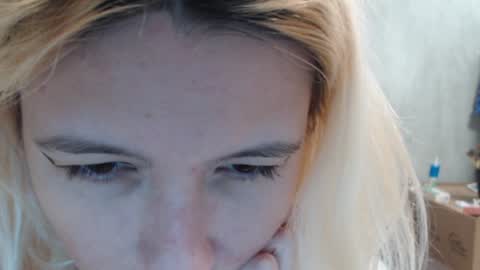 Snapshot of margo_shine chatting on January 3, 2025, 6:35 pm margo_shine online show from January 3, 2025, 6:35 pm