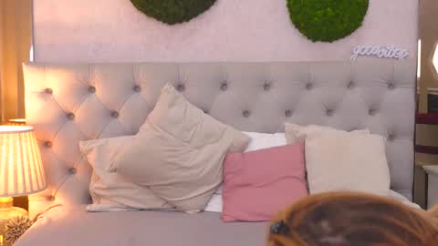 Snapshot of margothill chatting on October 12, 2025, 1:32 pm margothill online show from October 12, 2025, 1:32 pm