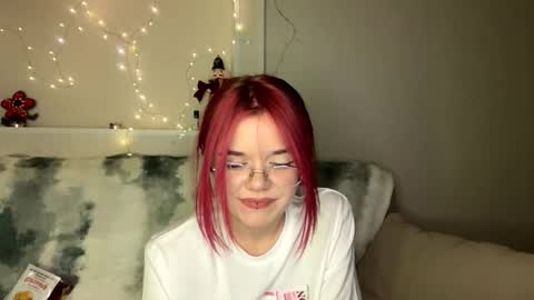 Lina online show from February 12, 2026, 10:38 pm