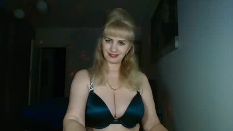 maria_anna_mmm online show from June 13, 2026, 7:23 pm