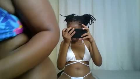 Snapshot of maria_dally chatting on December 5, 2024, 4:42 am maria_dally online show from December 5, 2024, 4:42 am