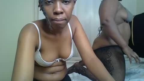 Snapshot of maria_dally chatting on December 12, 2024, 11:29 am maria_dally online show from December 12, 2024, 11:29 am
