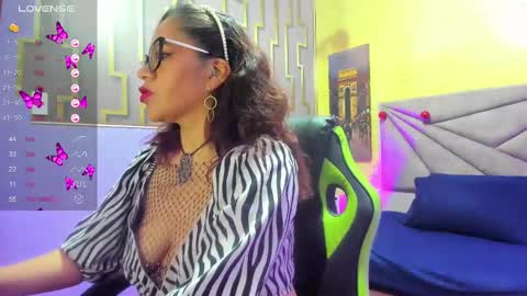 Snapshot of maria_paulac chatting on February 23, 2025, 1:42 pm MARIA online show from February 23, 2025, 1:42 pm