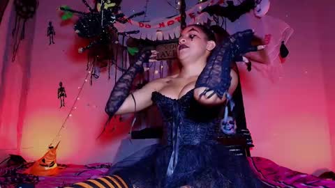 Snapshot of maria_rosee chatting on October 31, 2025, 3:24 pm ELI online show from October 31, 2025, 3:24 pm