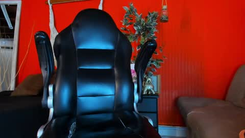 maria_turner1 online show from May 23, 2026, 1:59 pm
