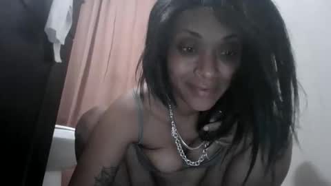 Snapshot of mariah255 chatting on April 3, 2026, 3:59 am Mariah online show from April 3, 2026, 3:59 am