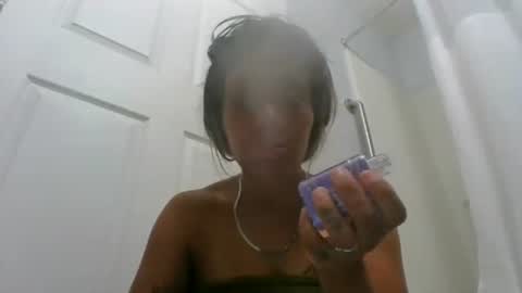 Snapshot of mariah255 chatting on July 4, 2026, 5:13 am Mariah online show from July 4, 2026, 5:13 am