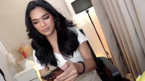 mariah_clara online show from November 27, 2025, 12:02 am