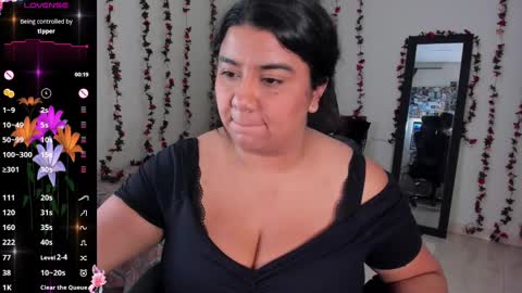   Mariam Castiblanco online show from March 3, 2025, 3:52 am