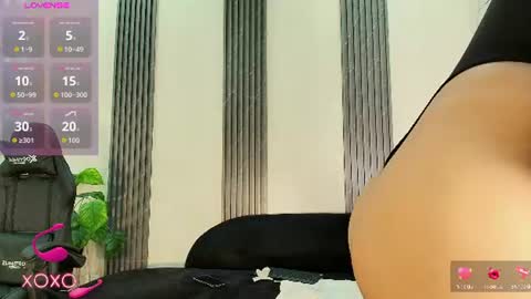 Snapshot of marian_lux chatting on July 22, 2026, 6:11 pm MARIAN online show from July 22, 2026, 6:11 pm