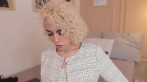 Marian online show from February 18, 2026, 7:10 pm