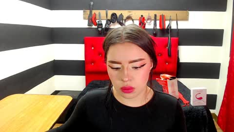 Snapshot of marian_ran_ chatting on December 12, 2024, 3:21 am Marian online show from December 12, 2024, 3:21 am