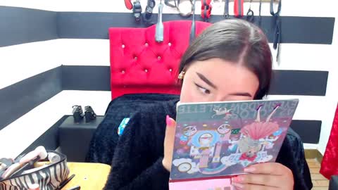 Snapshot of marian_ran_ chatting on January 14, 2025, 3:53 am Marian online show from January 14, 2025, 3:53 am