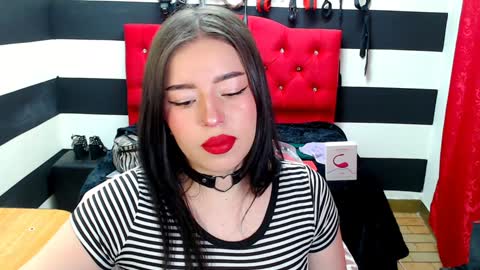 Snapshot of marian_ran_ chatting on January 16, 2025, 5:32 am Marian online show from January 16, 2025, 5:32 am