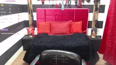 Snapshot of marian_ran_ chatting on October 2, 2025, 3:35 am Marian online show from October 2, 2025, 3:35 am