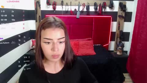 Snapshot of marian_ran_ chatting on October 16, 2025, 4:35 am Marian online show from October 16, 2025, 4:35 am