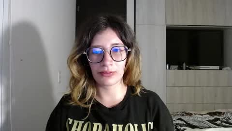 Snapshot of mariana124_ chatting on December 17, 2024, 9:16 pm Mariana online show from December 17, 2024, 9:16 pm