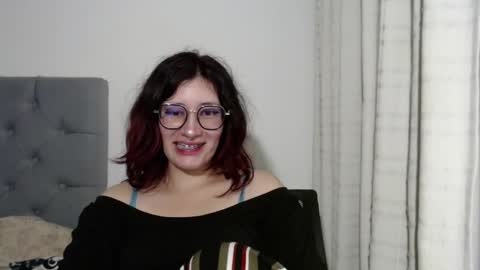 Snapshot of mariana124_ chatting on January 4, 2025, 6:30 am Mariana online show from January 4, 2025, 6:30 am