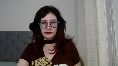 Snapshot of mariana124_ chatting on February 4, 2025, 7:33 pm Mariana online show from February 4, 2025, 7:33 pm