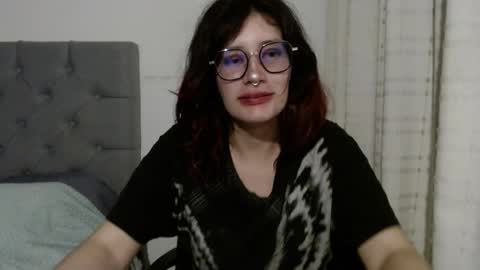 Snapshot of mariana124_ chatting on February 6, 2025, 12:54 am Mariana online show from February 6, 2025, 12:54 am