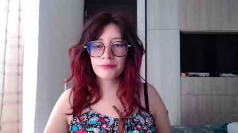 Snapshot of mariana124_ chatting on February 8, 2025, 3:31 pm Mariana online show from February 8, 2025, 3:31 pm