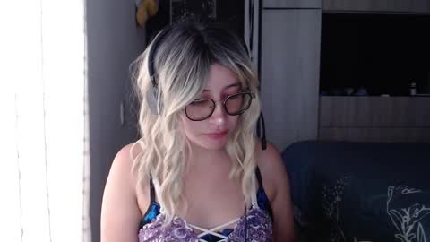 Snapshot of mariana124_ chatting on September 16, 2025, 7:15 pm Mariana online show from September 16, 2025, 7:15 pm