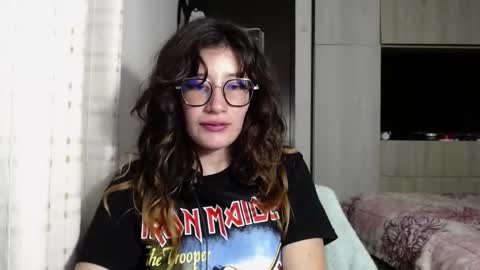 Snapshot of mariana124_ chatting on October 17, 2025, 1:09 am Mariana online show from October 17, 2025, 1:09 am