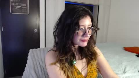 Snapshot of mariana124_ chatting on November 24, 2025, 9:25 pm Mariana online show from November 24, 2025, 9:25 pm