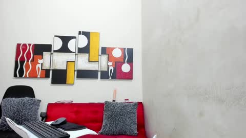 mariana_16_ online show from February 7, 2025, 9:04 pm