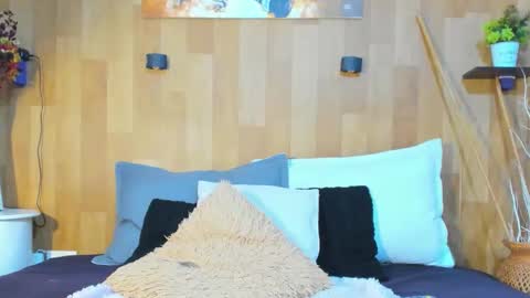 Mariana Angel online show from February 25, 2026, 2:05 pm