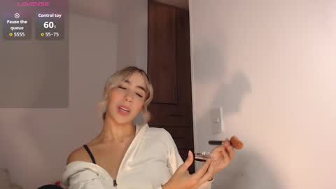 Mariana online show from December 3, 2025, 3:03 am