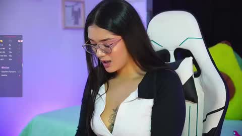 Mariana  online show from September 18, 2025, 7:05 pm