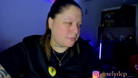 Snapshot of mariana_spellman chatting on May 17, 2026, 9:28 am Emely online show from May 17, 2026, 9:28 am