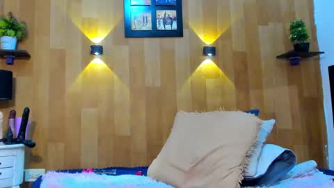 Snapshot of marianaa_aangel chatting on January 22, 2025, 10:15 pm Mariana Angel online show from January 22, 2025, 10:15 pm