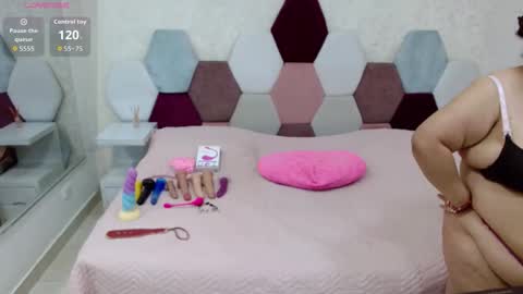 Snapshot of marianabbw_ chatting on April 18, 2026, 5:28 pm mariana online show from April 18, 2026, 5:28 pm