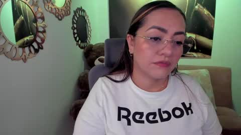 Snapshot of marianalopez81 chatting on May 9, 2026, 12:27 am Mariana Lopez online show from May 9, 2026, 12:27 am