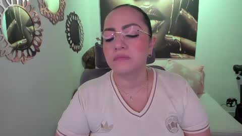 Mariana Lopez online show from June 23, 2026, 10:30 pm