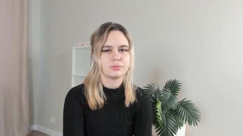 Snapshot of marianbramblett chatting on January 10, 2026, 6:04 am Mendy online show from January 10, 2026, 6:04 am