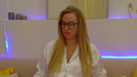 Maria online show from March 10, 2025, 5:11 am