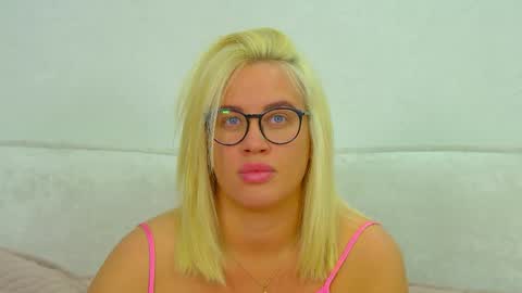 Snapshot of marianeumann chatting on June 6, 2026, 7:13 am Maria online show from June 6, 2026, 7:13 am