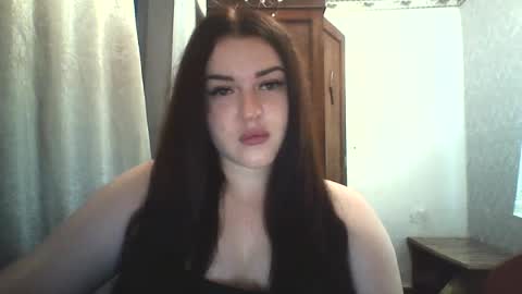 Snapshot of mariangloom chatting on July 16, 2026, 2:45 pm mariangloom online show from July 16, 2026, 2:45 pm