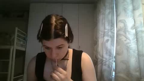 Snapshot of marianmollberg chatting on June 19, 2026, 5:34 am Marian online show from June 19, 2026, 5:34 am