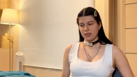 Snapshot of marianmollberg chatting on June 28, 2026, 2:23 pm Marian online show from June 28, 2026, 2:23 pm