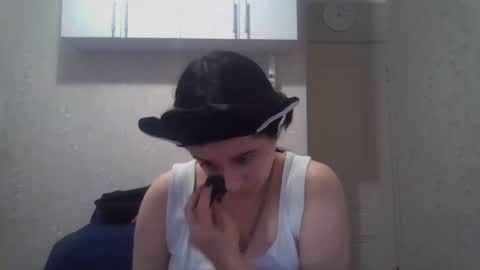 Snapshot of marianmollberg chatting on July 9, 2026, 6:01 pm Marian online show from July 9, 2026, 6:01 pm